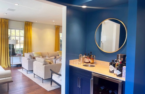 Greenwich House | Mansion in Greenwich with private lake and river
