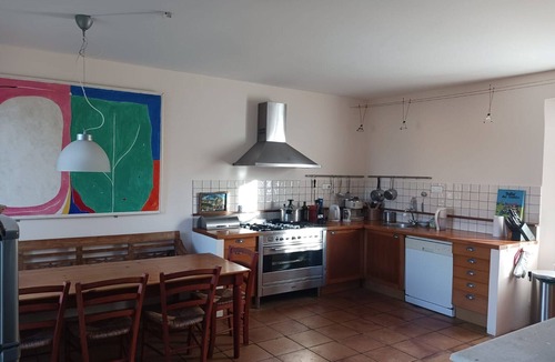 Machemont Villa | Mansion in Machemont with Private Garden, BBQ & Fireplace