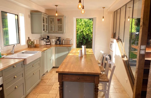 Issor House | Mansion - Issor