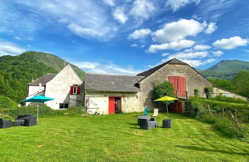 Issor House | Mansion - Issor