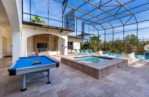 Reunion Villa | Mansion Near Disney - Arcade, Theater & Huge Pool