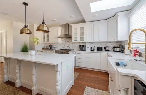 Orange House | Mansion Vibes