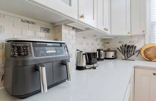 Orange House | Mansion Vibes