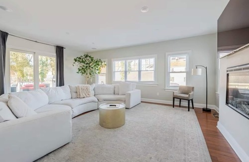 Orange House | Mansion Vibes