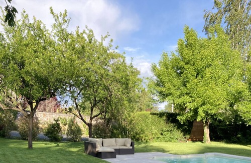 Cinq-Mars-la-Pile Bed & Breakfast | Mansion with heated swimming pool