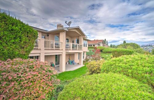 Wapato Point House | Manson Villa w/Hot Tub ~ 1 Mi to Wineries!