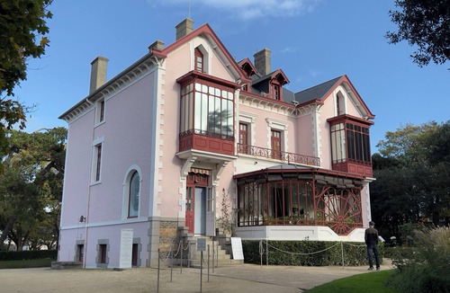 Mantilly House | Mantilly Holiday Cottage in tranquil village
