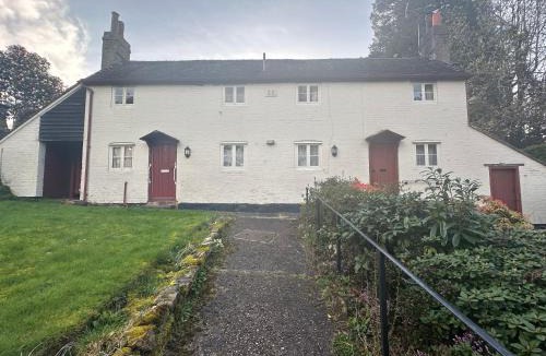 Turners Hill Apartment | Mantlemas Cottage