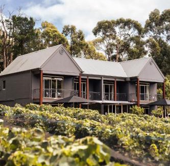 Shoreham Hotel | Mantons Creek Estate