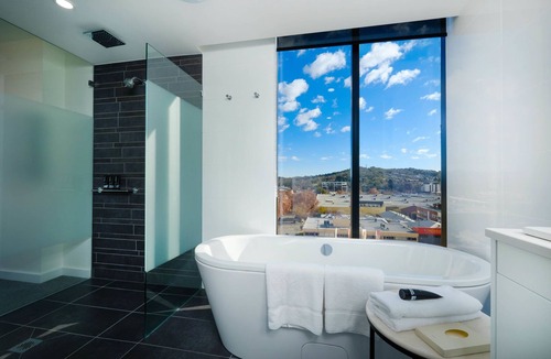 Albury Hotel | Mantra Albury Hotel