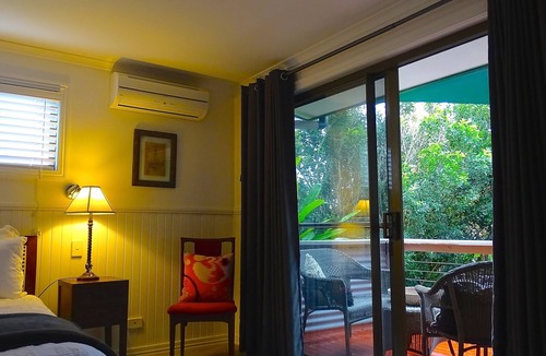 Maleny House | Manuka Getaway with Log Fire & Gourmet Breakfast