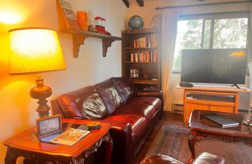 Fish Camp House | ManVee at Yosemite