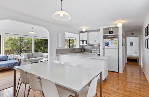 Manyana House | Manyana Beach Break absolute waterfront