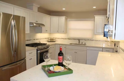 Monterey House | Manyas House 30 night minimum