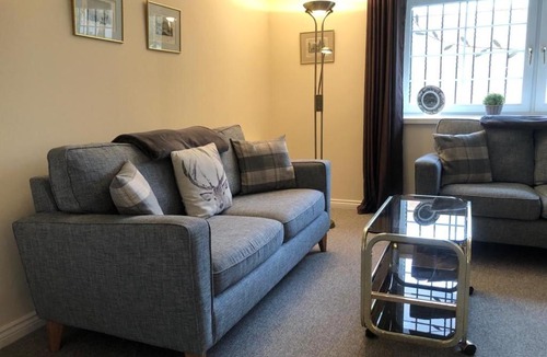 Biggar House | Manyleith Rig Cottage