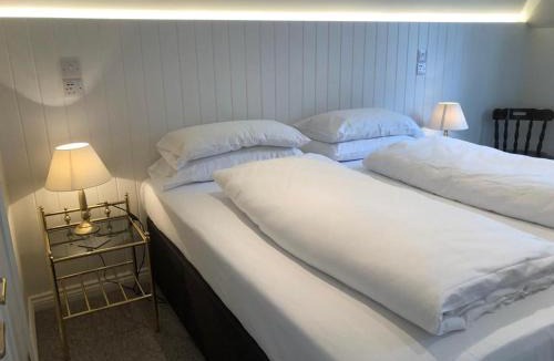 Biggar House | Manyleith Rig Cottage