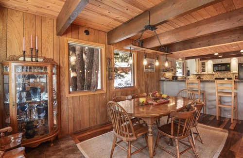 Carnelian Bay Ski Chalet | Manzanita Grove Cabin- Walk to Beach & Forest