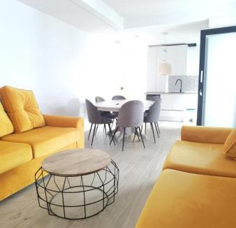 Almagro Apartment | MANZANO PALACE OBISPO 345 Dormitorios