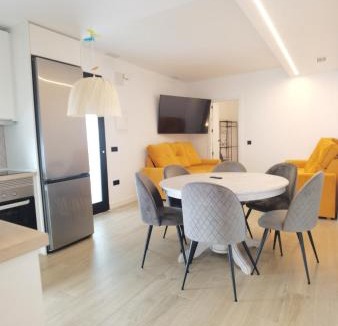 Almagro Apartment | MANZANO PALACE OBISPO 345 Dormitorios