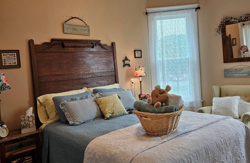 Richland Center Bed & Breakfast | Maon House Bed and Breakfast