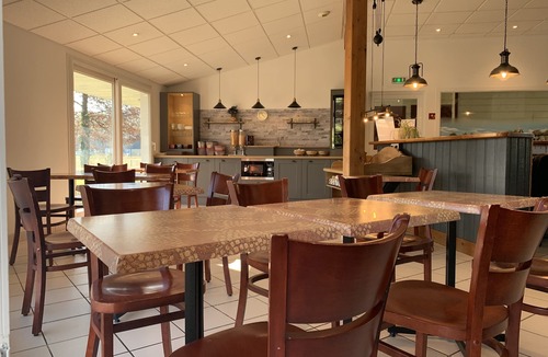 Dampierre-en-Burly Hotel | Mape Hotel