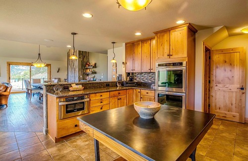 Windcliff Estates House | Mapes Vacation Rental Home at Windcliff