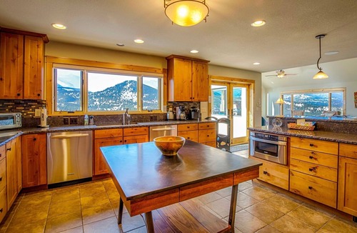Windcliff Estates House | Mapes Vacation Rental Home at Windcliff