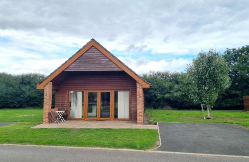 Fitling House | Maple 14 Hot Tub