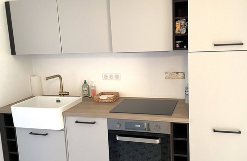 Stutzheim-Offenheim Apartment | Maple Apartment