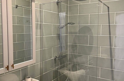 Stutzheim-Offenheim Apartment | Maple Apartment