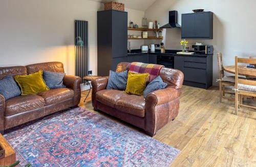 Eye House | Maple Barn