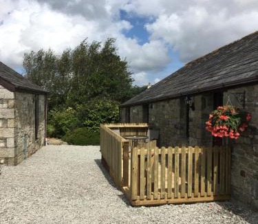 Grampound Apartment | Maple & Beech Barns