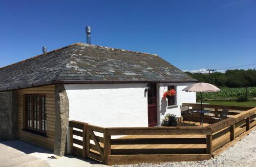 Grampound Apartment | Maple & Beech Barns