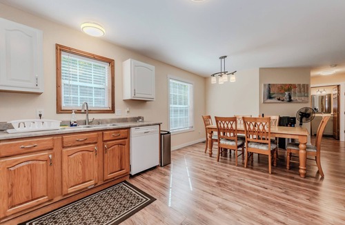 Miller Lake Cottage | Maple Cottage at Miller Lake: Your Serene Nature Escape