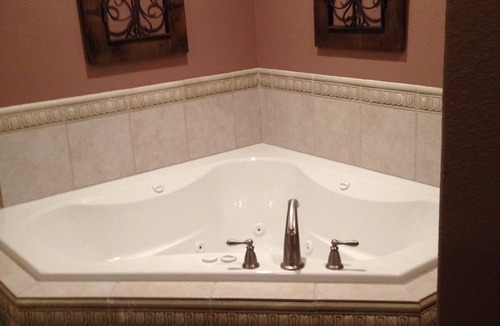 Tomball Bed & Breakfast | Maple Creek Bed and Breakfast