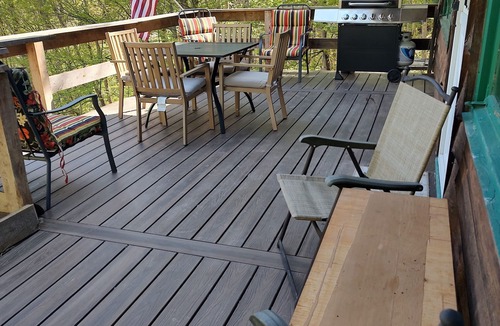Attica Cabin | Maple Crest Cabin is a peaceful getaway from everyday life