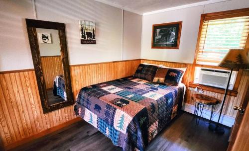 Finland Hotel | Maple Grove Lodging