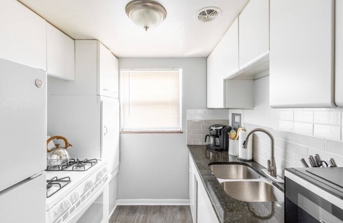 Maple Heights Apartment | Maple Heights Charm - Libby Unit 11