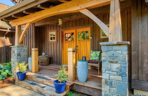Stevenson House | Maple Hill Lodge