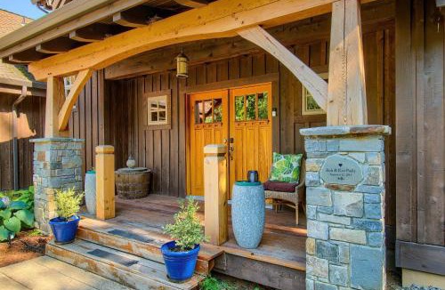 Stevenson House | Maple Hill Lodge