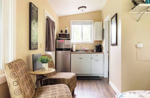 Stevenson Cabin | Maple Leaf Cottage with Scenic Views at Maple Way Cabins