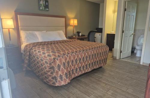 New Milford Hotel | Maple leaf motel
