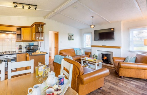 Otterham Apartment | Maple Lodge- Valley Lodge No 4