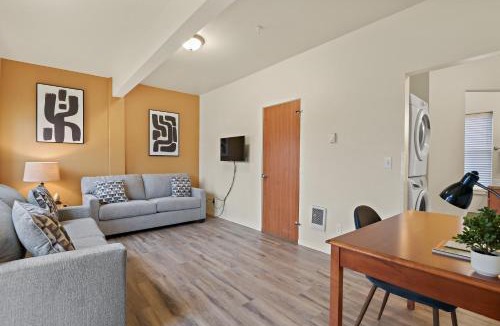 West Central Apartment | Maple Manor City Scene