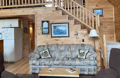 Star Lake Cabin | Maple Mountain Cabin -Year round rental- Summer, Fall. Winter, and Spring