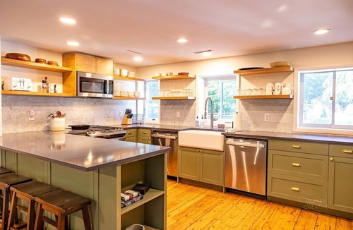 Ulster Park House | Maple Ridge Modern Rustic Retreat nwhere Modern comfort meets Rustic Charm