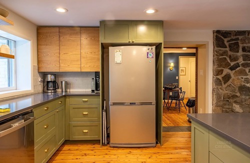 Ulster Park House | Maple Ridge Modern Rustic Retreat nwhere Modern comfort meets Rustic Charm