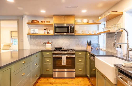 Ulster Park House | Maple Ridge Modern Rustic Retreat nwhere Modern comfort meets Rustic Charm