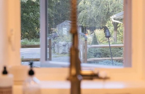 Ulster Park House | Maple Ridge Modern Rustic Retreat nwhere Modern comfort meets Rustic Charm