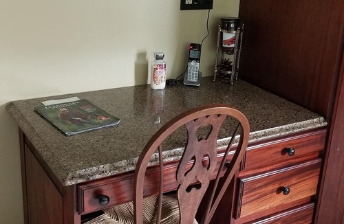 Randolph House | Maple Shade on the Amish Trail: Fireplace, Jacuzzi tub, Gazebo and more